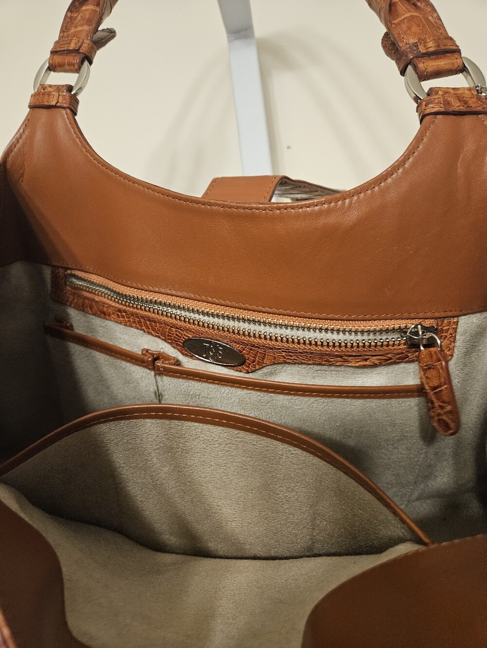 J&S HANDBAG - Picture 5 of 9